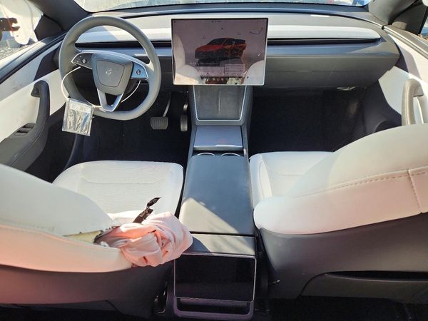 2026 TESLA MODEL Y