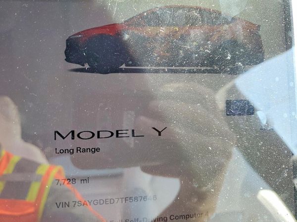 2026 TESLA MODEL Y