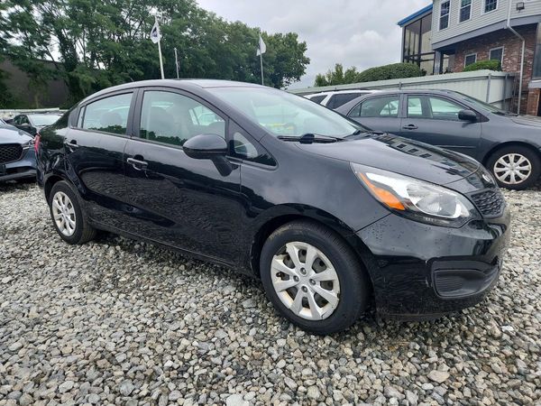 2015 KIA RIO GL - Middle-low