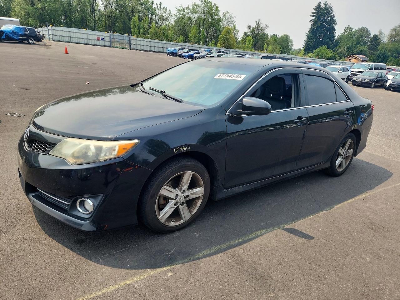 2014 TOYOTA CAMRY