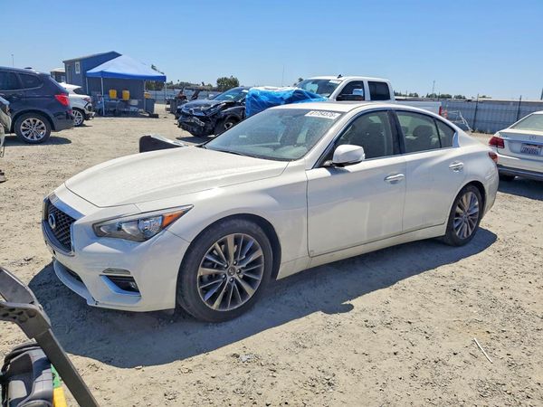 2018 INFINITI Q50