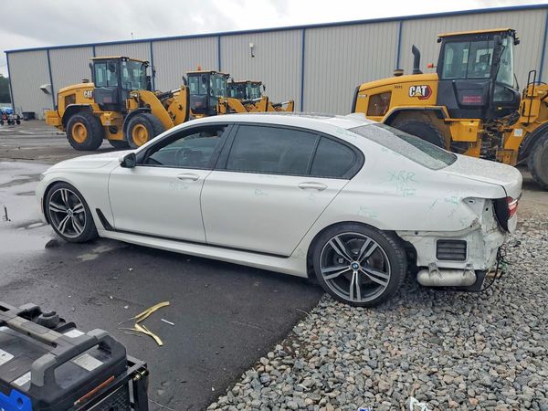 2019 BMW 740