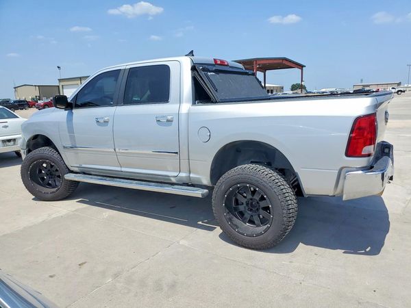 2017 RAM 1500 SLT
