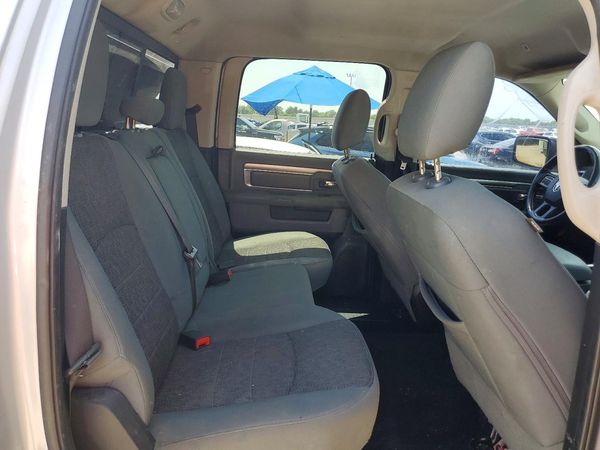 2017 RAM 1500 SLT