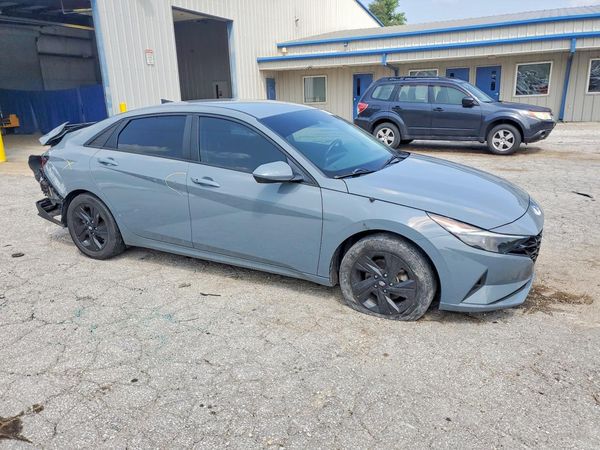 2021 HYUNDAI ELANTRA SEL