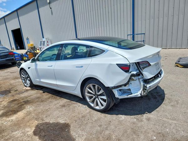 2018 TESLA MODEL 3