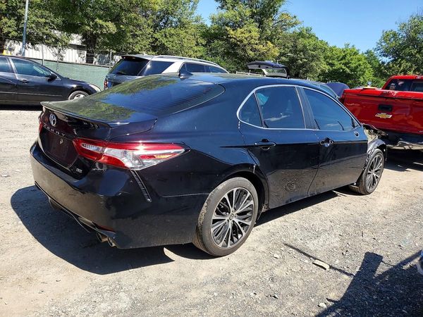 2020 TOYOTA CAMRY