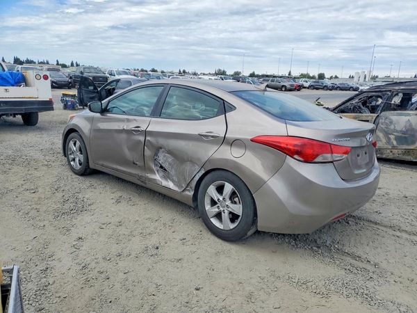 2013 HYUNDAI ELANTRA
