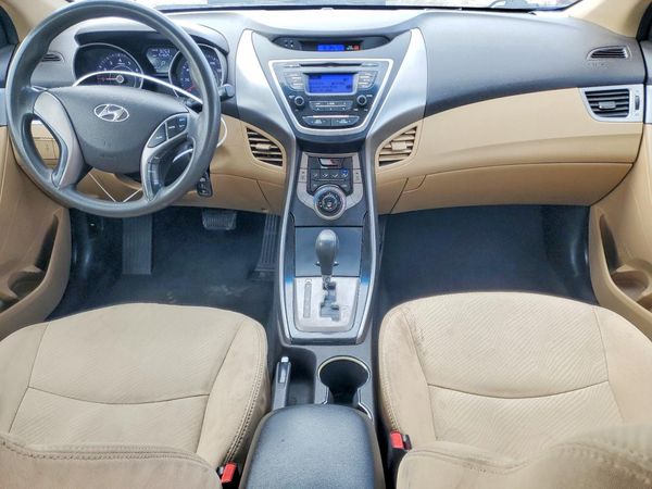 2013 HYUNDAI ELANTRA