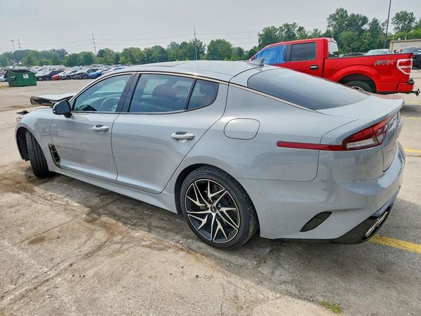 2022 KIA STINGER GT-Line