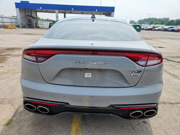 2022 KIA STINGER GT-Line