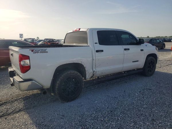 2018 TOYOTA TUNDRA SR5