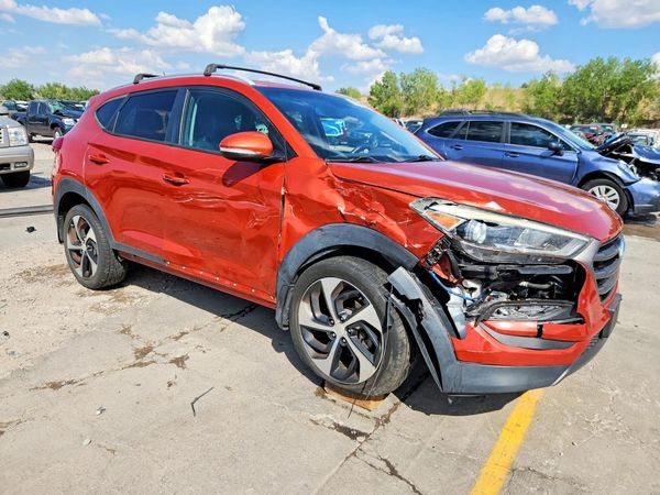 2016 HYUNDAI TUCSON