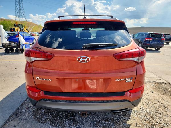 2016 HYUNDAI TUCSON