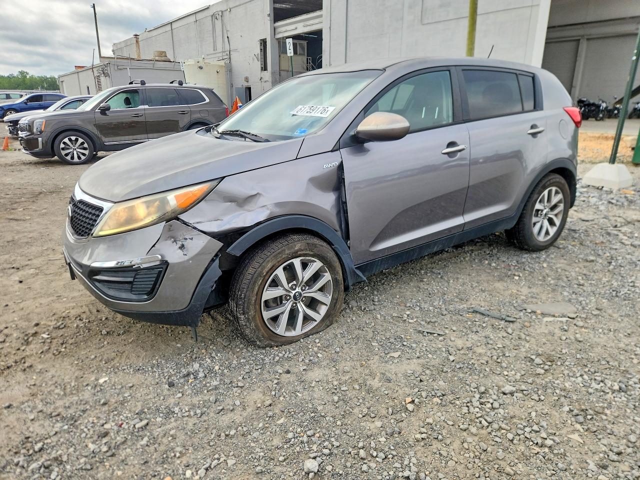 2015 KIA SPORTAGE GL - Middle-low