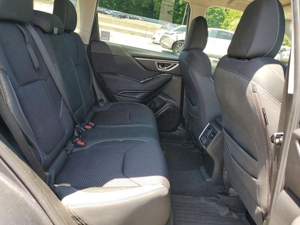 2021 SUBARU FORESTER