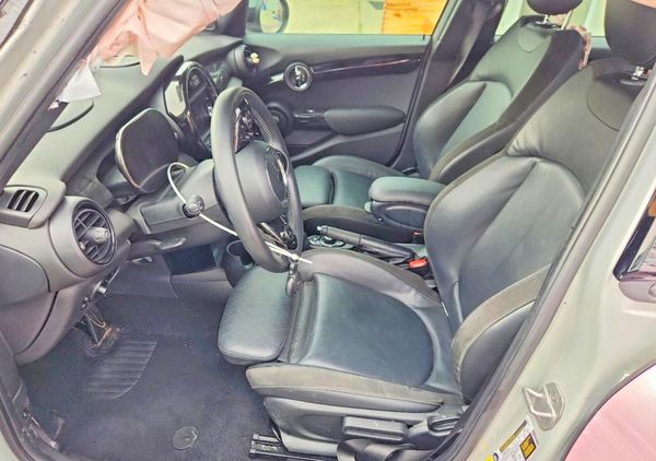 2021 MINI COOPER