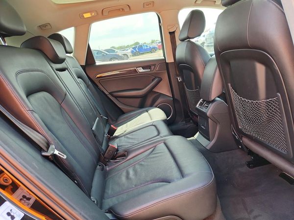 2016 AUDI Q5 quattro Premium Plus