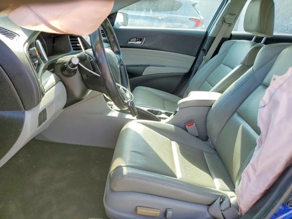2017 ACURA ILX Base/Acura Watch Plus