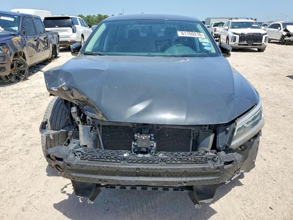 2017 VOLKSWAGEN PASSAT