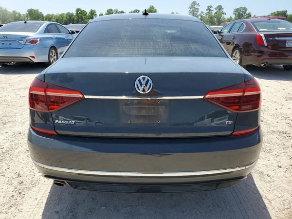 2017 VOLKSWAGEN PASSAT
