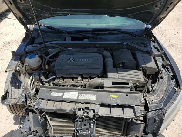 2017 VOLKSWAGEN PASSAT