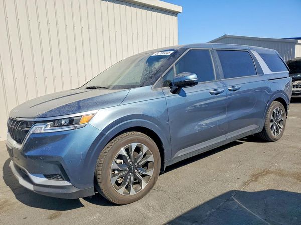 2022 KIA CARNIVAL EX