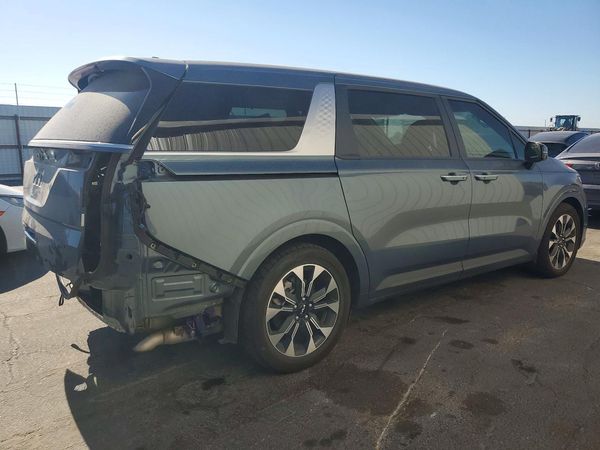 2022 KIA CARNIVAL EX