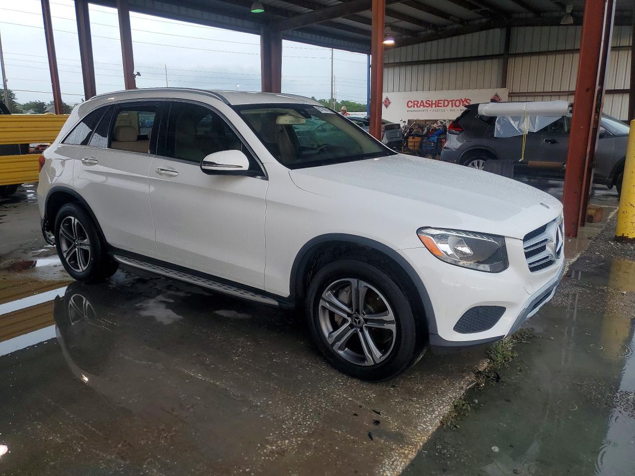 2019 MERCEDES-BENZ GLC GLC 300-4M