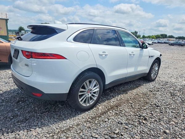 2019 JAGUAR F-PACE