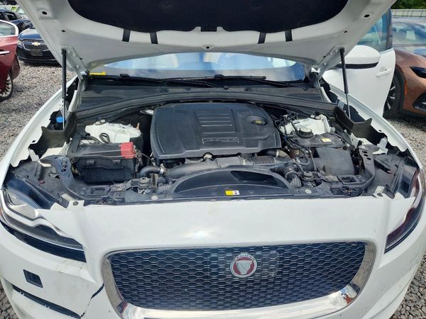 2019 JAGUAR F-PACE