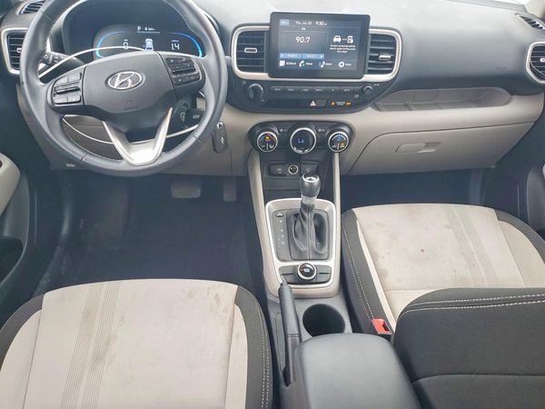 2023 HYUNDAI VENUE SEL, Limited