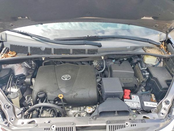 2018 TOYOTA SIENNA LE