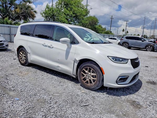 2022 CHRYSLER PACIFICA