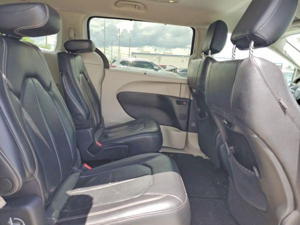 2022 CHRYSLER PACIFICA