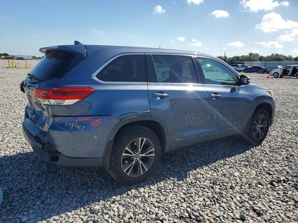 2019 TOYOTA HIGHLANDER LE/LE Plus