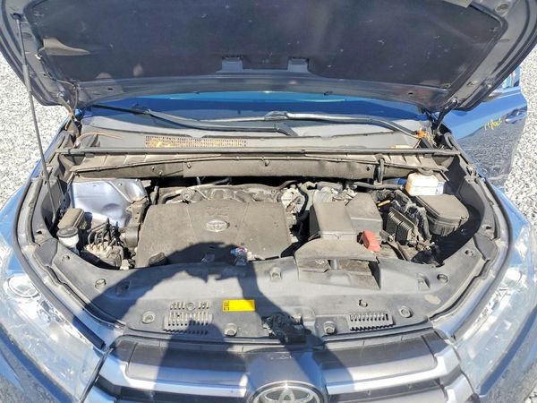 2019 TOYOTA HIGHLANDER LE/LE Plus