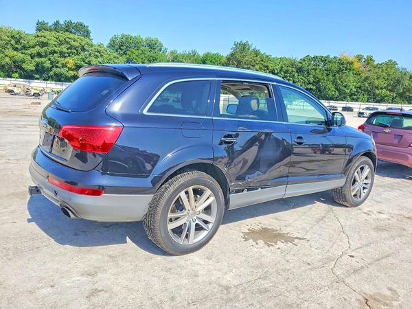 2013 AUDI Q7 Premium Plus
