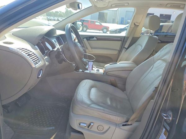 2013 AUDI Q7 Premium Plus
