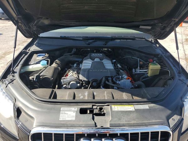 2013 AUDI Q7 Premium Plus