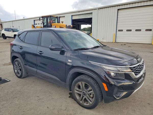 2023 KIA SELTOS LX