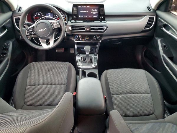2023 KIA SELTOS LX