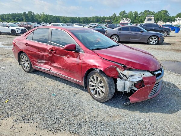 2017 TOYOTA CAMRY XLE/XSE