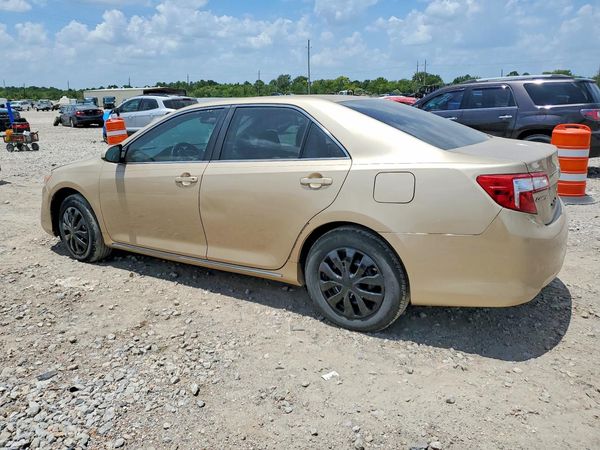 2012 TOYOTA CAMRY