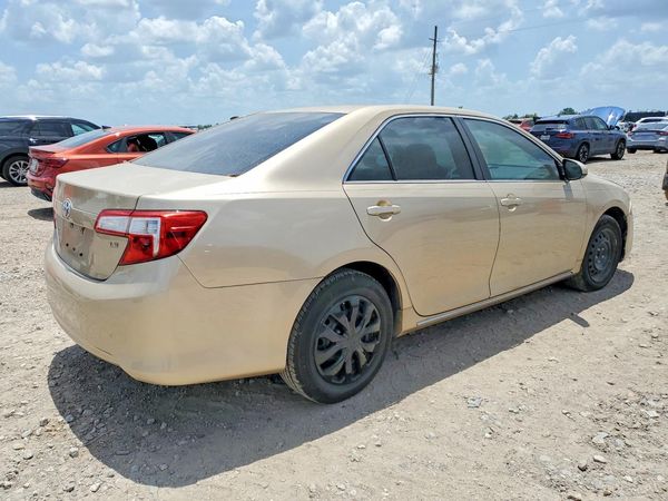 2012 TOYOTA CAMRY