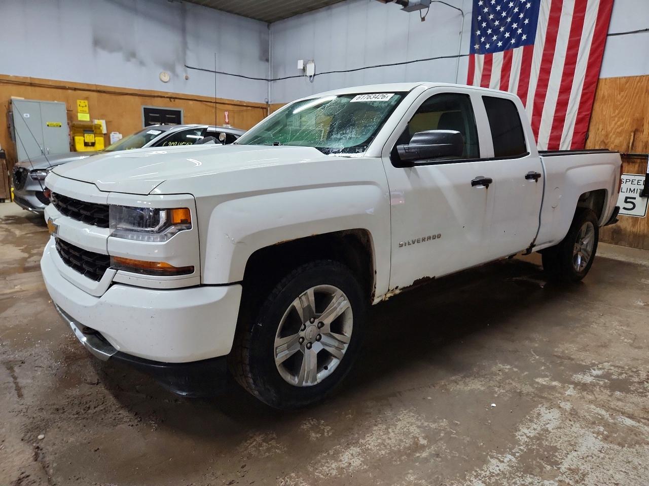 2017 CHEVROLET SILVERADO Custom