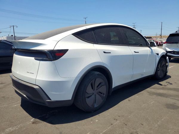 2026 TESLA MODEL Y