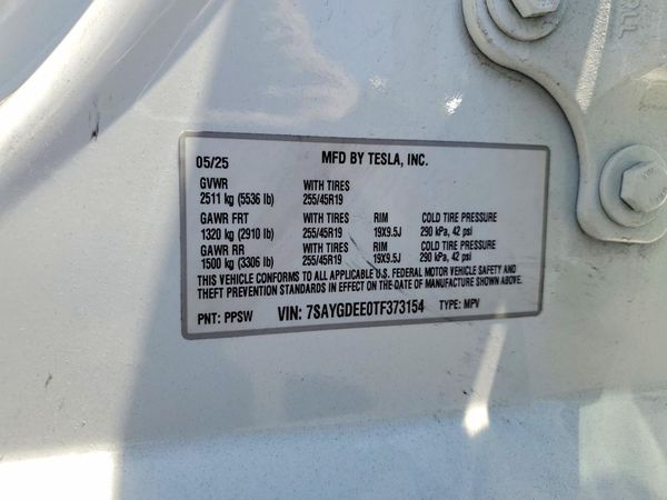 2026 TESLA MODEL Y