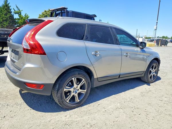 2013 VOLVO XC60
