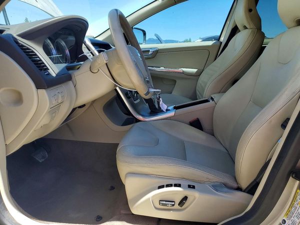 2013 VOLVO XC60
